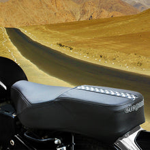 Load image into Gallery viewer, Gallop Style Twin Bike Seat Cover Black and White for Bullet
