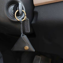 Load image into Gallery viewer, Leather Keychain Black (ELE-18)
