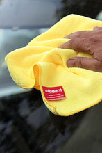 Load image into Gallery viewer, car clean cloth | microfiber cloth for car | cleaning microfiber cloth | Application Image- Microfiber Cloth- by Elegant Auto Accessories

