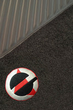Load image into Gallery viewer, Duo Carpet Car Floor Mat Black and Red For Toyota Innova Crysta
